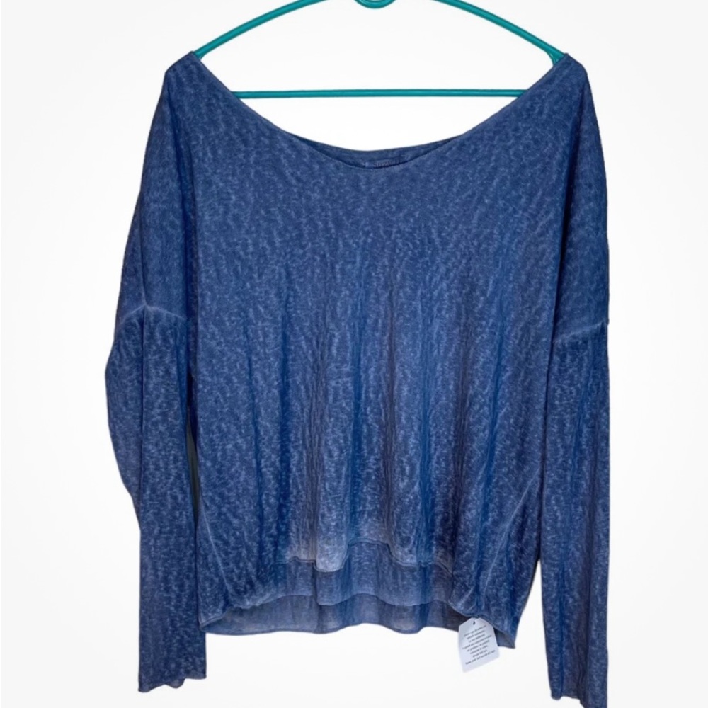 Relaxed Blue Boxy Blouse with Long Sleeves